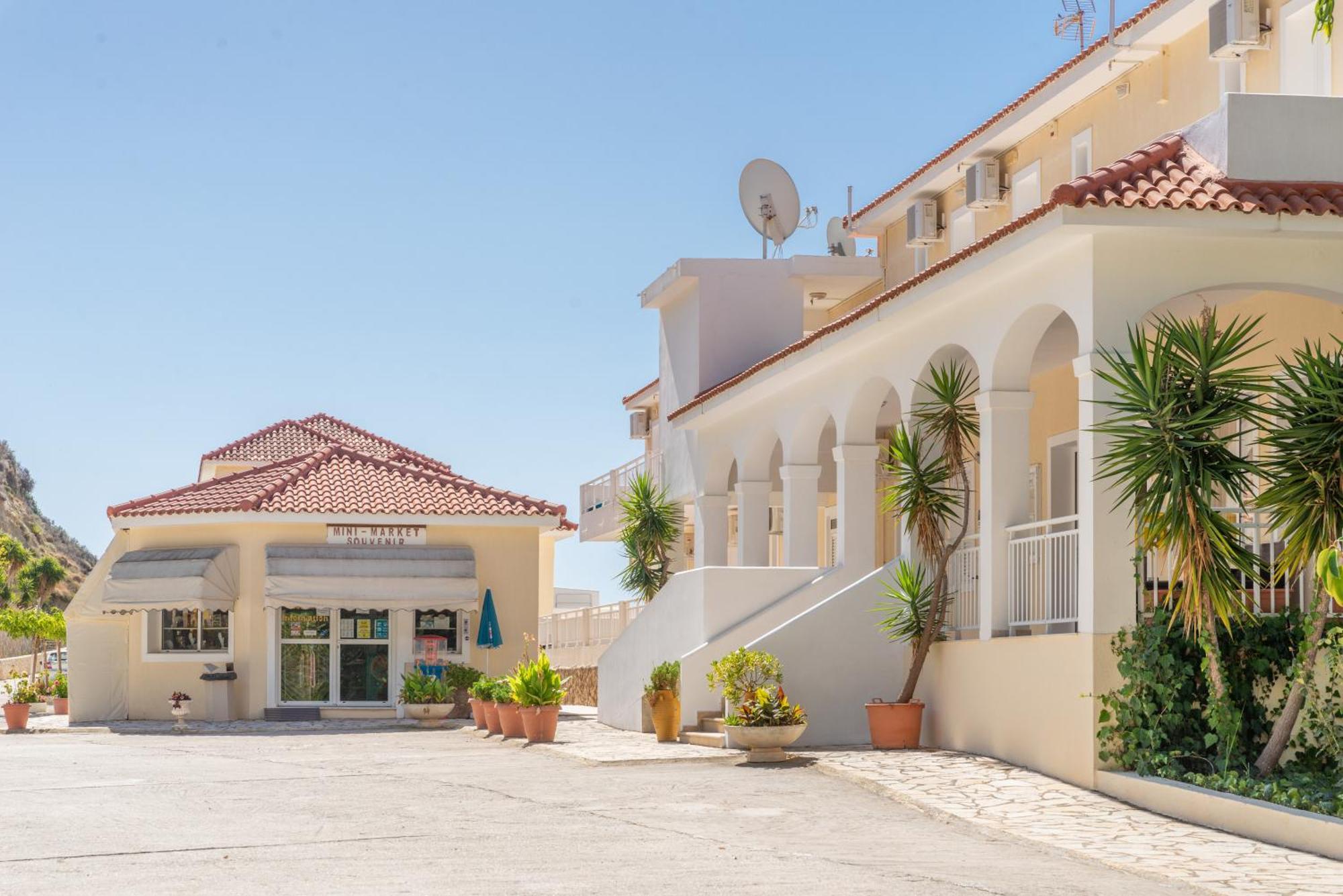 Marina Bay Hotel Ratzaklion Экстерьер фото