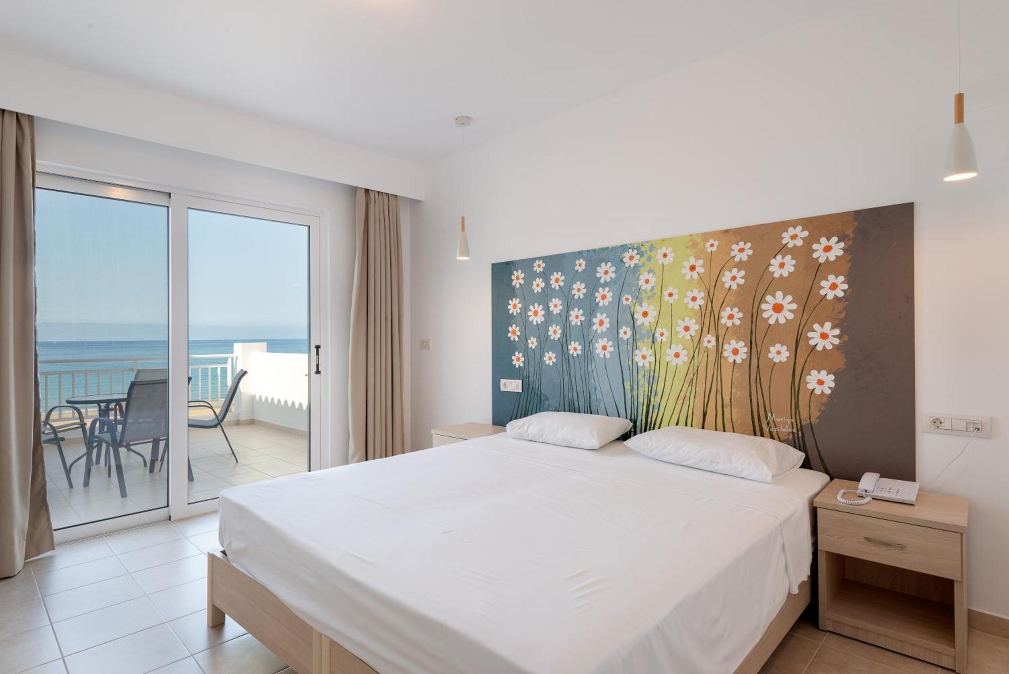 Marina Bay Hotel Ratzaklion Экстерьер фото