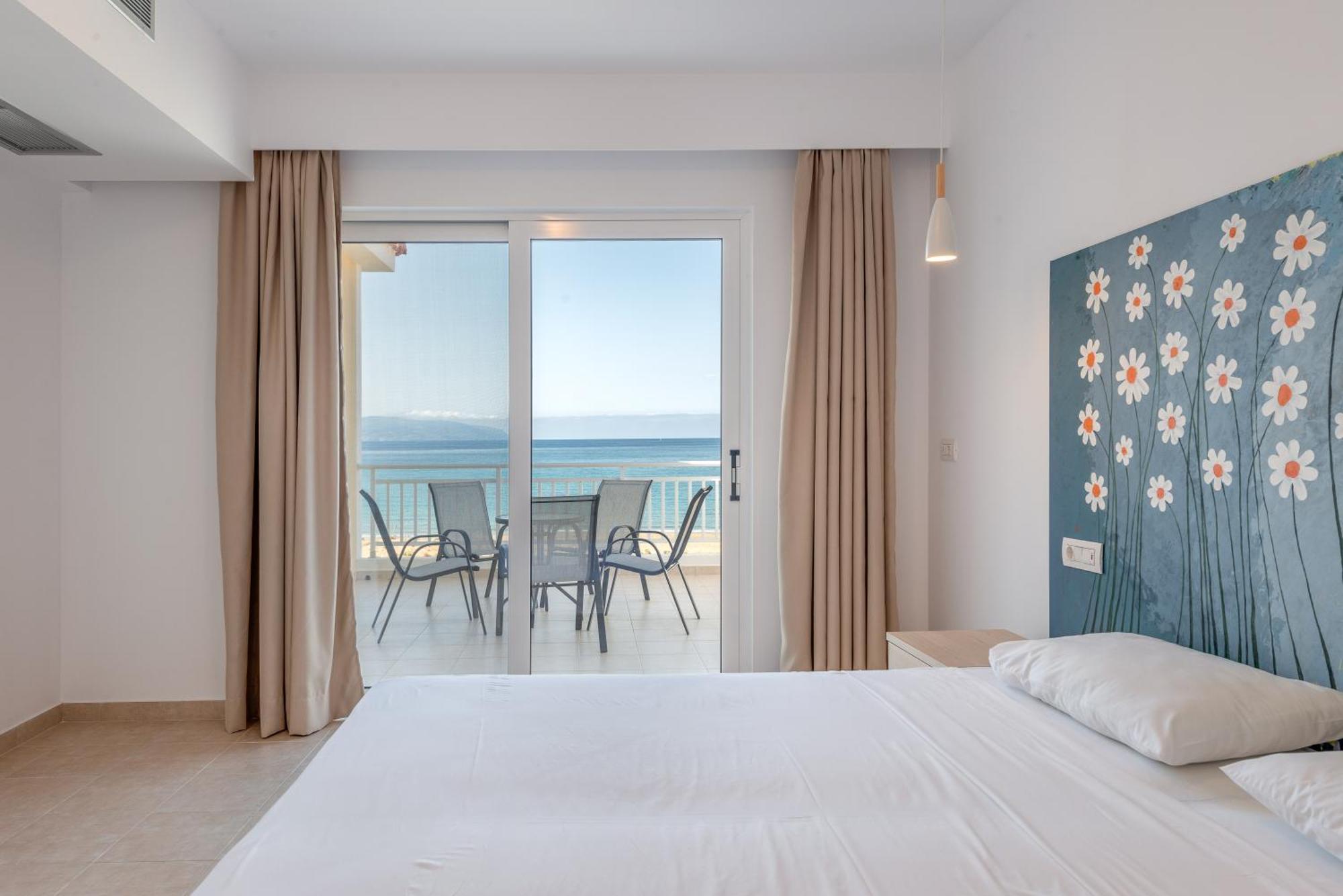 Marina Bay Hotel Ratzaklion Экстерьер фото
