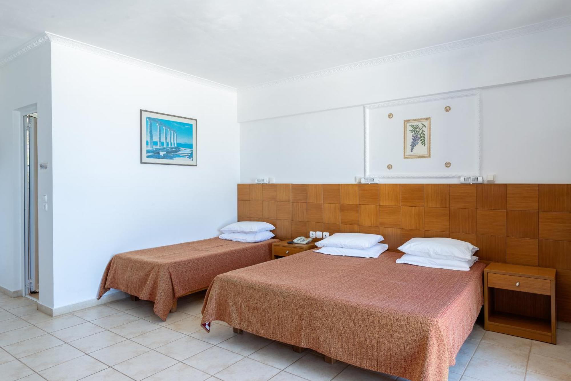 Marina Bay Hotel Ratzaklion Экстерьер фото
